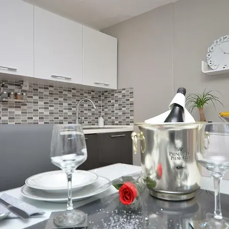 Apartman Garden Oasis - Private Garden & Free Parking Sibenik