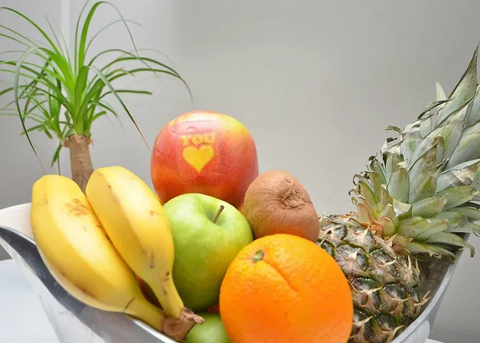 Garden Oasis - Private Garden & Free Parking 아파트 시베니크